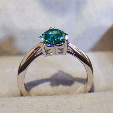 Green Diamond Heart Ring with Lab-Created Diamond Stone - A Symbol of Love and Beauty