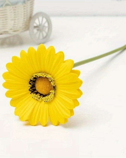 Lifelike Silk Gerbera Daisy Arrangement: Stunning Artificial Floral Decor for Any Occasion