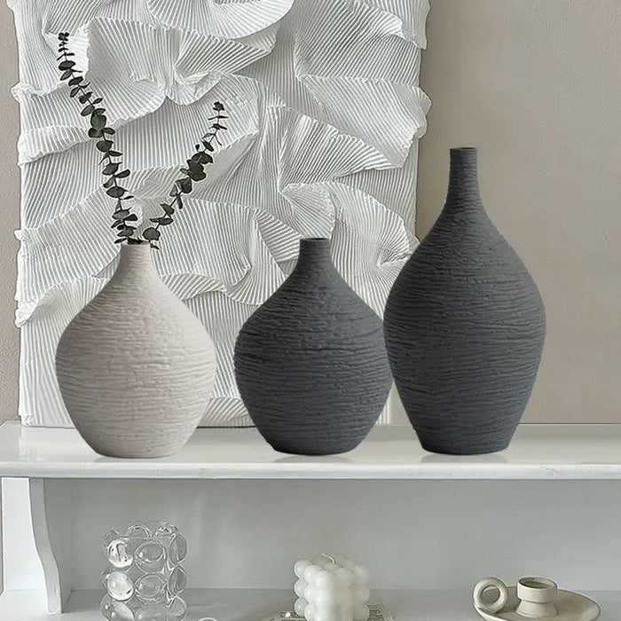 Nordic Elegance Ceramic Vase: Stylish Home Decor and Gift Option