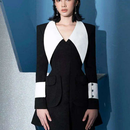 A-Line Summer Office Dress with Stylish Lapels and Functional Pockets - Très Elite