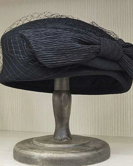 Elegant Women's Black Wool Beret with Veil and Bow – Stylish Fedora Hat for Winter Celebrations