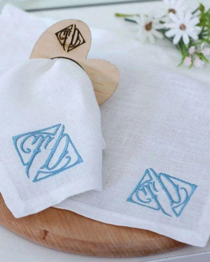Customizable Monogrammed Linen Napkin Set - Sophisticated Elegance for Home and Gifting