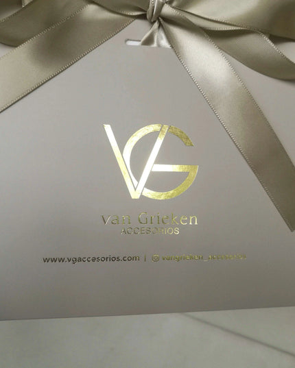 Luxurious Customized Paper Gift Bags - Set of 500 Luxe Pieces