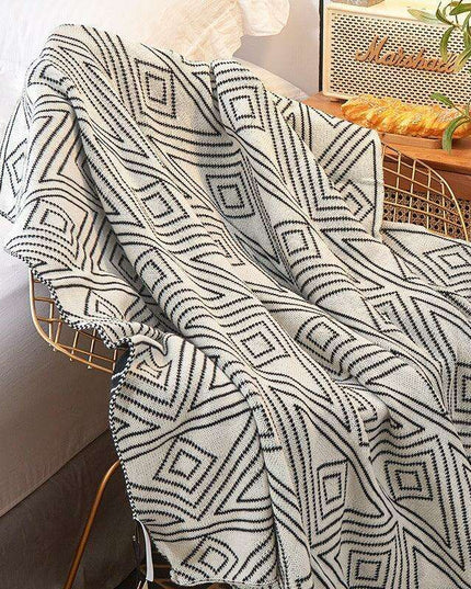 Chic Nordic Gray Geometric Acrylic Summer Blanket for Modern Living
