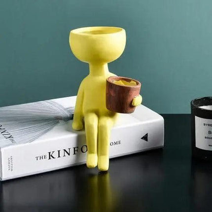 Abstract Nordic Head Ceramic Vase: Chic Minimalist Decor - Très Elite