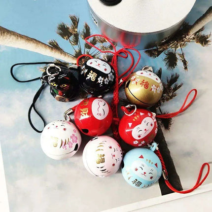 Abundance-Inviting Daruma Bell Lucky Cat Charm Keychain - Très Elite