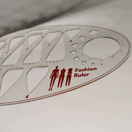 Acrylic Neckline Template Ruler - Essential Tool for Fashion Design and Pattern Creation - Très Elite