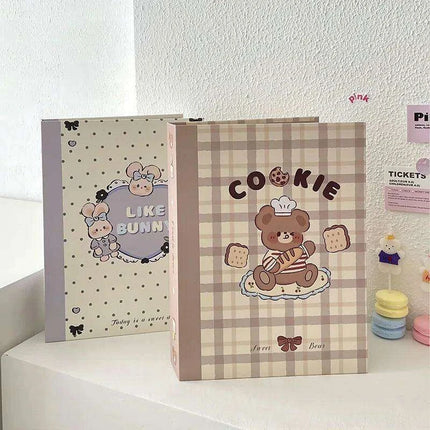 Adorable A5 Kawaii Biscuit Bear Photocard Organizer with Protective Dust Cover for Kpop Enthusiasts - Très Elite