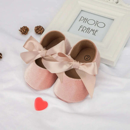 Adorable Baby Girl Crib Shoes with Butterfly Knot - Non-slip Soft Cotton Rubber First Walkers - Très Elite