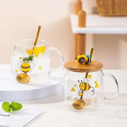 Adorable Bee-Themed Ceramic Cup with Lid – 400ml Whimsical Coffee & Tea Mug for Breakfast and Celebrations - Très Elite
