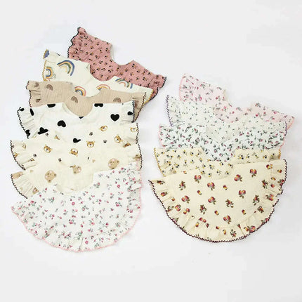 Adorable Floral Lace Baby Bib - Soft Cotton Burp Cloth - Très Elite