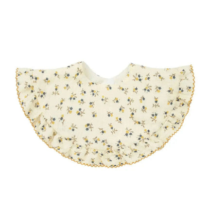Adorable Floral Lace Baby Bib - Soft Cotton Burp Cloth - Très Elite
