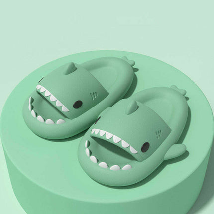 Adult's Slippers Indoor Outdoor Funny Shark Cartoon - Très Elite