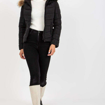 All-Weather Polyester Jacket: Style and Comfort for Everyone - Très Elite