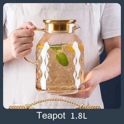 Amber Elegance: Stunning Glass Teapot with Yixing Clay Kettle and Built-in Strainer - Très Elite