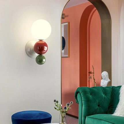 Amigo Wall Lamp