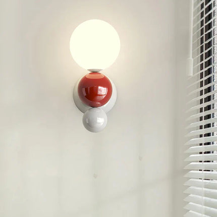 Amigo Wall Lamp