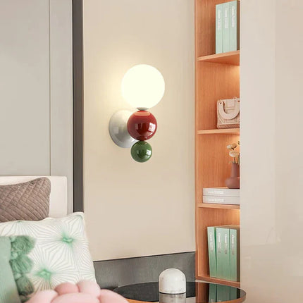Amigo Wall Lamp