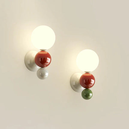 Amigo Wall Lamp