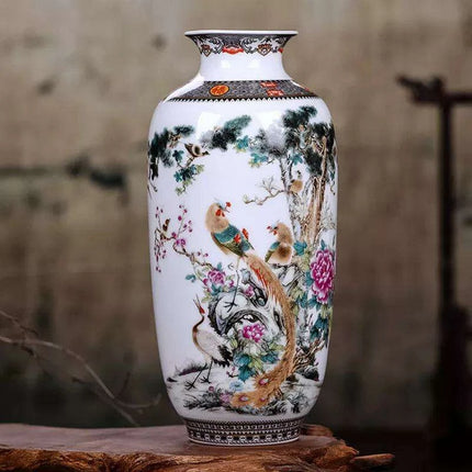 Antique Chinese Ceramic Vase with Intricate Animal Motif - Timeless Charm - Très Elite