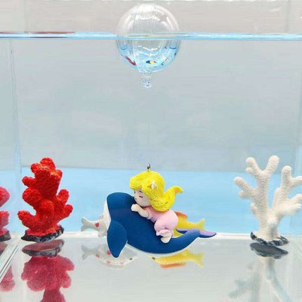 Aquatic Harmony: Chinese-Inspired Resin Sculpture for Enchanting Aquariums - Très Elite