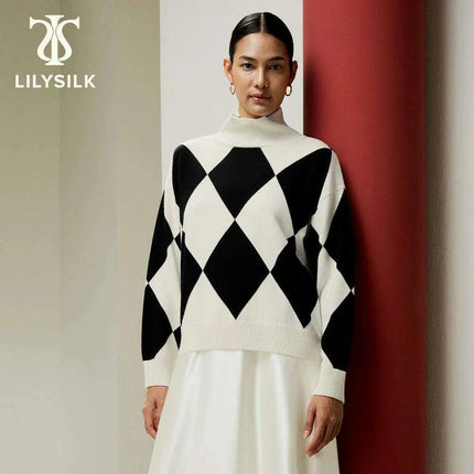 Argyle Patterned Merino Wool Turtleneck Sweater - Women's Preppy Winter Essential - Très Elite