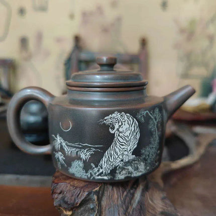 Artisan 200ml Qinzhou Nixing Clay Teapot Set for Puerh and Tea Lovers - Très Elite