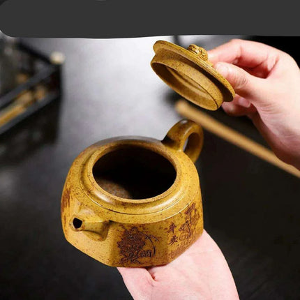 Artisan 270ml Yixing Purple Clay Dragon Bone Infuser Teapot - Traditional Tea Masterpiece - Très Elite