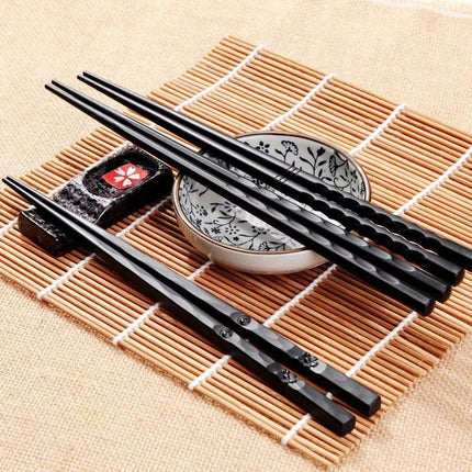 Artisan Crafted Non-slip Alloy Chopsticks with Distinctive Patterns - Très Elite