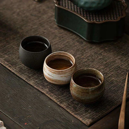 Artisan Japanese Stoneware Tea Cups for Authentic Kung Fu Tea Ceremonies - Très Elite