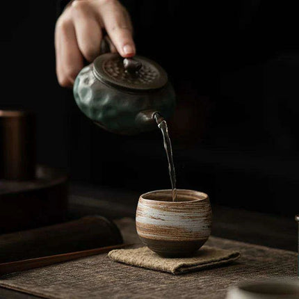 Artisan Japanese Stoneware Tea Cups for Authentic Kung Fu Tea Ceremonies - Très Elite