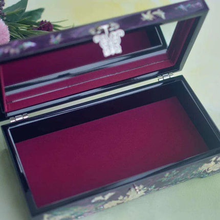 Artisan-Made Mother of Pearl Jewelry Box with Exquisite Peacock Inlay - An Elegant Storage Solution for Your Treasures - Très Elite
