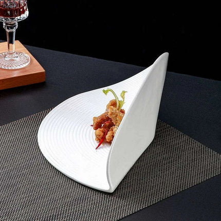 Artisan White Ceramic Dinner Plate Collection - Unique Handcrafted Design for Elegant Entertaining - Très Elite