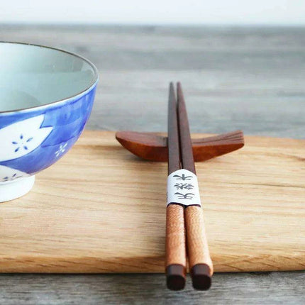 Artisan Wooden Japanese Chopsticks with Anti-Roll Design - Elevate Your Dining Experience - Très Elite