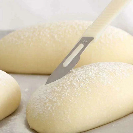 Artisanal Baguette Knife Set with Carbon Steel Blade and Comfortable Ergonomic Handle - Perfect for Precision Pastry Slicing - Très Elite