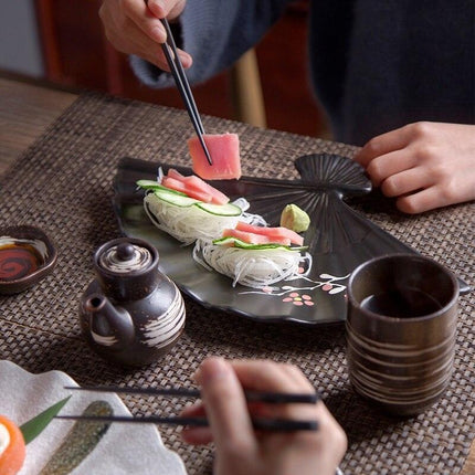 Artistic Japanese Fan-Shaped Ceramic Serving Plate - Sophisticated Tableware for Fine Dining - Très Elite