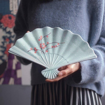 Artistic Japanese Fan-Shaped Ceramic Serving Plate - Sophisticated Tableware for Fine Dining - Très Elite