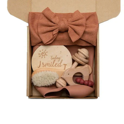 Baby Milestone Bath Toy Set with Swaddle Wrap, Rattle, and Bibs for Newborn - Très Elite