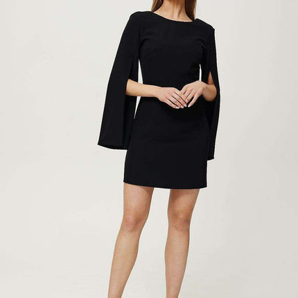 Backless Elegance: V-Back Mini Cocktail Dress for Effortless Charm - Très Elite