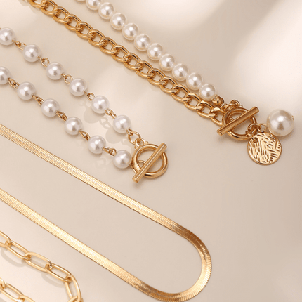 Baroque shaped pearl necklace creative irregular chain clavicle necklace - Très Elite