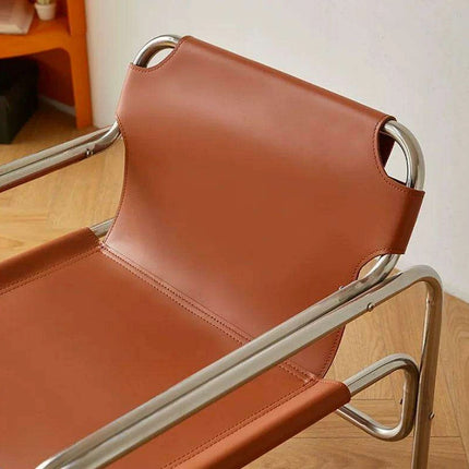 Bauhaus Luxe Leather Lounge Chair - A Fusion of Style and Comfort - Très Elite