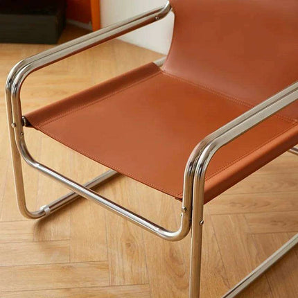 Bauhaus Luxe Leather Lounge Chair - A Fusion of Style and Comfort - Très Elite