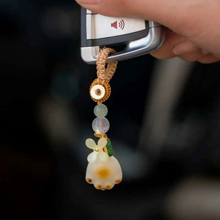 Bodhi Root Fortune Cat Paw Keychain - Traditional Chinese Lucky Amulet - Très Elite