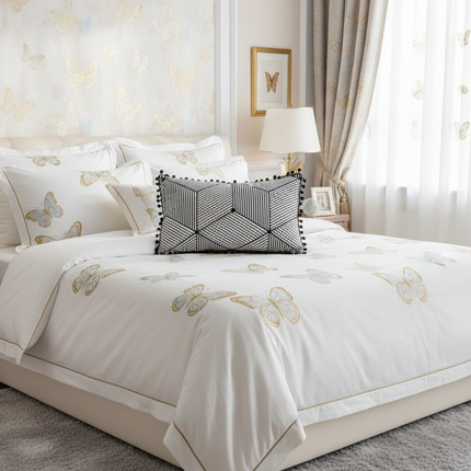 Bohemian Bliss: Tassel-Embellished Moroccan Cushion Cover - Très Elite