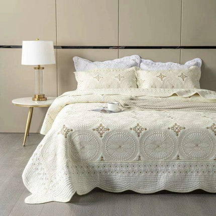 Bohemian Circle Embroidered Quilted Bedding Set with Pillow Shams - 3-Piece Beige & White Cotton Coverlet for Queen/King Size - Très Elite