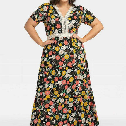 Bohemian Elegance: Curvy Flora Lace Viscose Dress for Summer Adventures