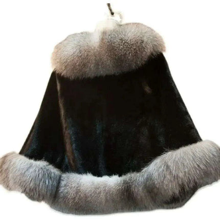Bohemian Elegance Faux Fur Poncho - Cozy Winter Cape - Très Elite