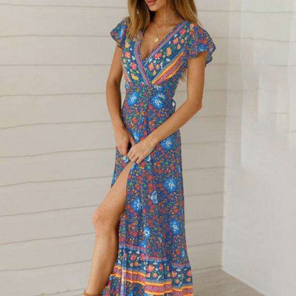 Boho Chic Floral V-Neck Maxi Dress with Flowy Skirt