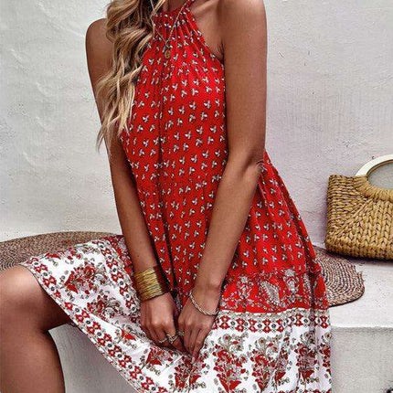 Boho Chic Halterneck Summer Dress in Vibrant Paisley Print - Très Elite
