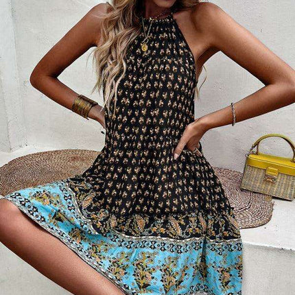 Boho Chic Halterneck Summer Dress in Vibrant Paisley Print - Très Elite